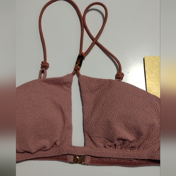 Flora Nicole Duchess Vix Swim Top - Picture 3 of 13